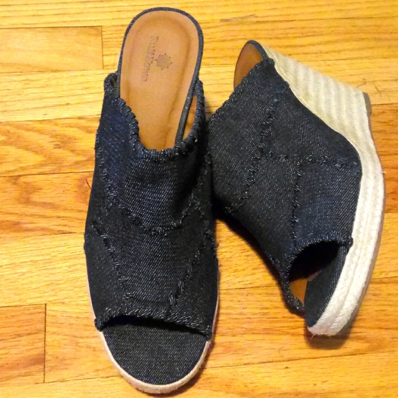 Shoes - Picture 1 of 1